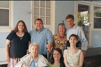 Elizabeth, Ryan, Susan, Da, Nana, Rachel, and Brantley Easter 2009